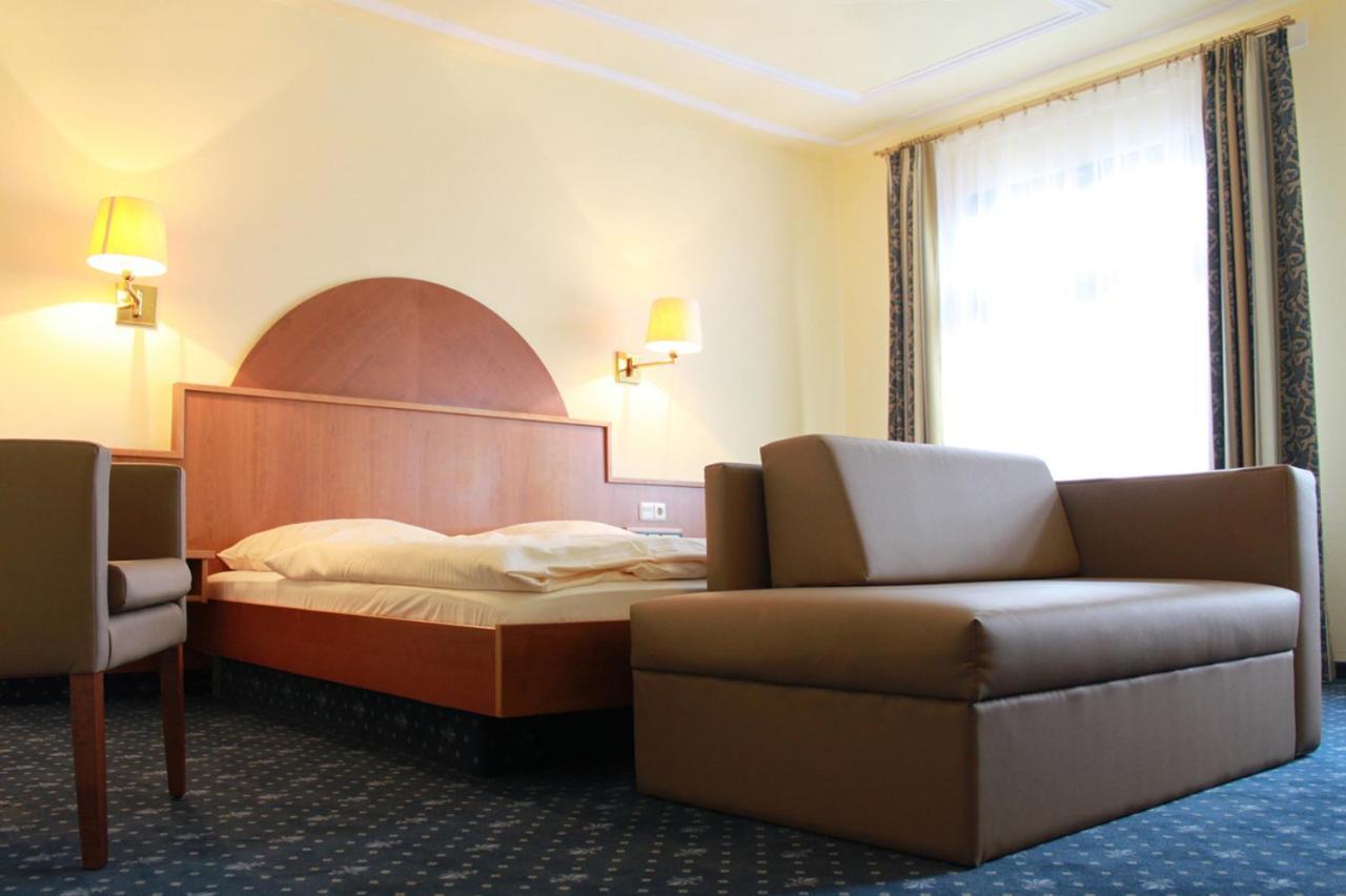 Hotel Alte Nagelschmiede Altdorf bei Nuernberg Esterno foto